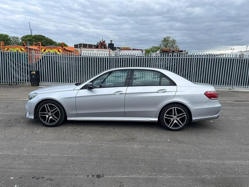 Usado Mercedes E220 Premium 2015 Prateado Sedan