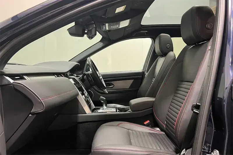 Used Land Rover Discovery 5 Urban Edition 304 HP (223 kW) 2023 Blue SUV