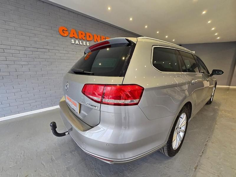 Used VW Passat Business 150 HP (110 kW) 2016 Silver Estate