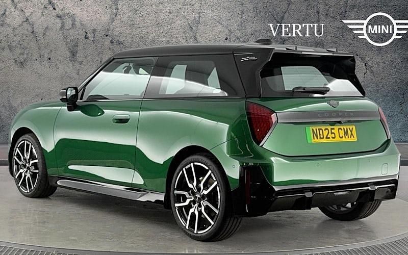 Used Mini Cooper Sport 135 kW (184 HP) 2025 Green Hatchback