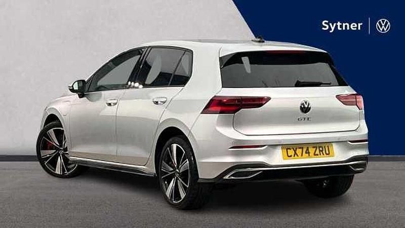 Second-hand VW Golf VIII 245 CP (180 kW) 2024