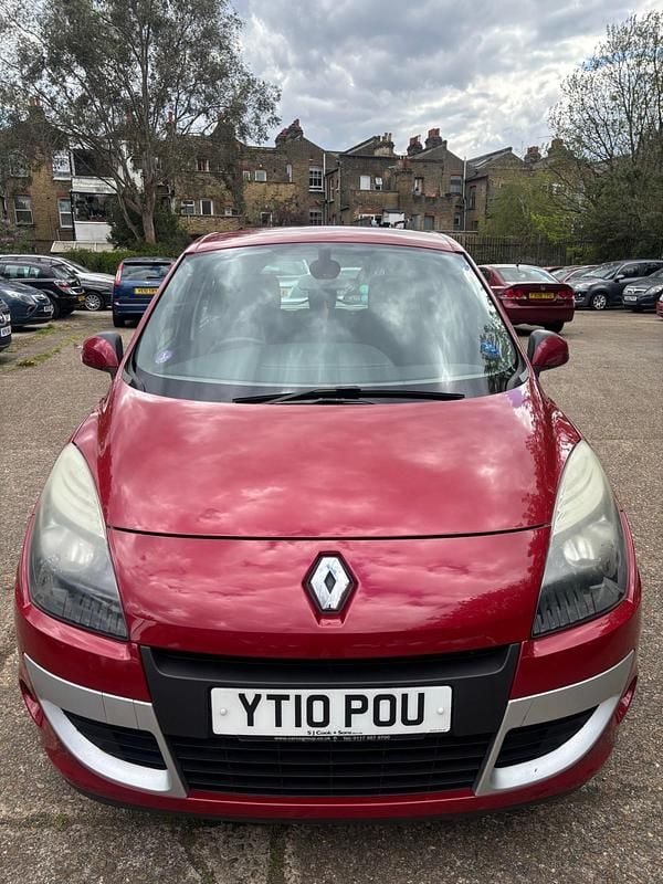 Red Used 2010 Renault Scénic III Dynamique MPV | £1,899 (Good price) - Image 1/4