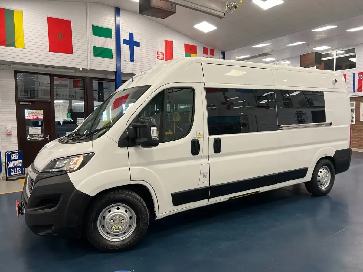 Used Peugeot Boxer Access 130 HP (95 kW) 2019 White Van