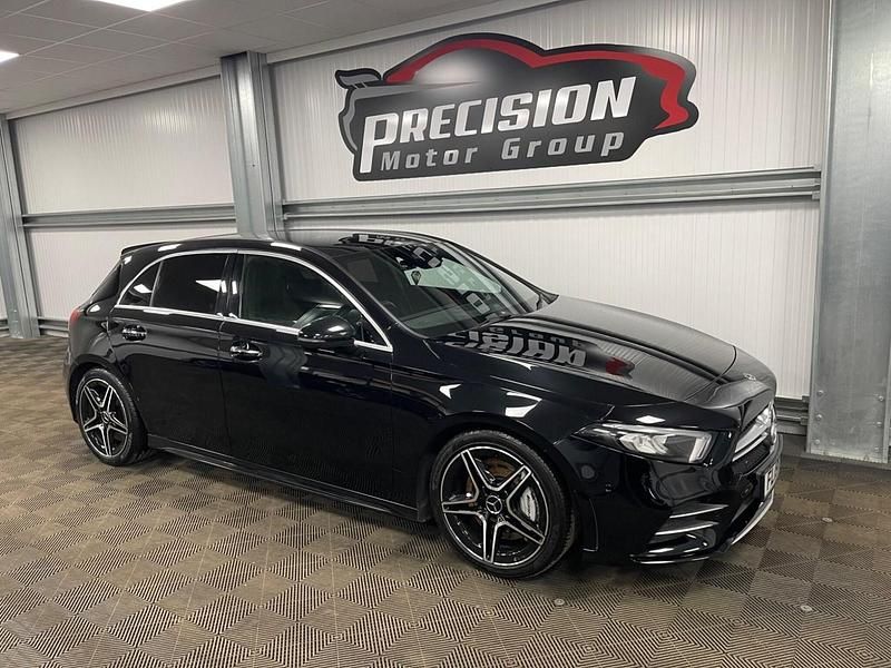 Begagnad Mercedes A35 AMG Premium 2019 Svart Halvkombi