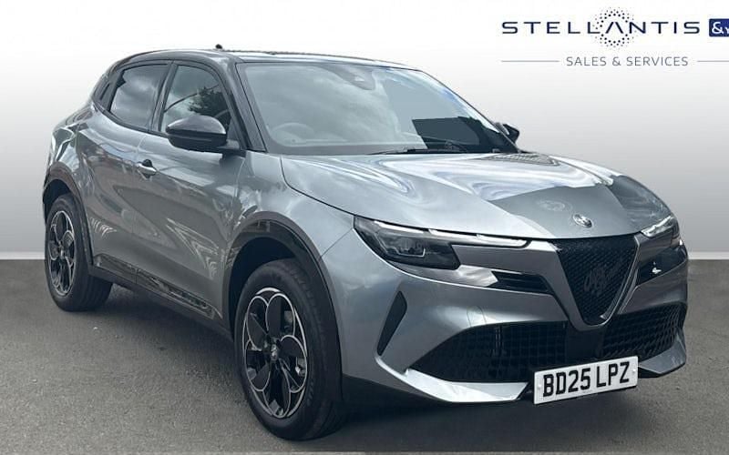 New 2025 Alfa Romeo GT Junior Hatchback | £24,995 (Super price) - Image 1/3