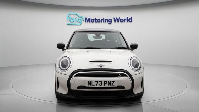 Used Mini Cooper S Hatch 135 kW (184 HP) 2023 White Hatchback