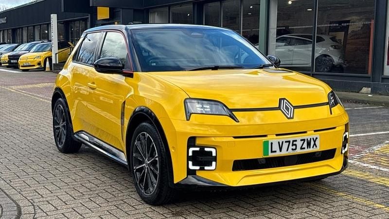 Yellow/black New 2025 Renault R5 Iconic Hatchback | £25,660 (Fair price) - Image 1/1
