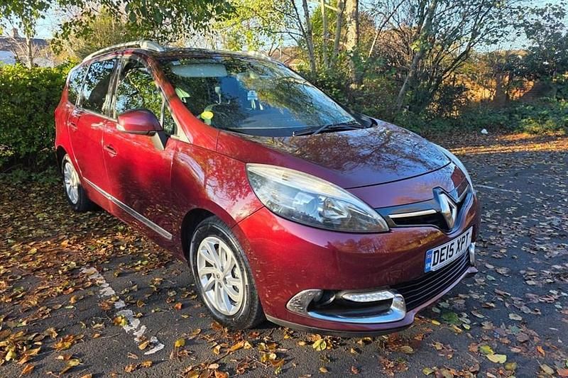 Red Used 2015 Renault Grand Scénic III Dynamique MPV | £4,495 (Fair price) - Image 1/1