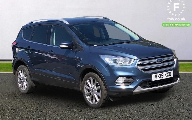 Usado Ford Kuga Titanium 182 HP (133 kW) 2019 SUV