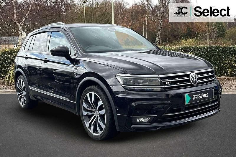 Black Used 2019 VW Tiguan R-line SUV | £20,495 (Fair price) - Image 1/4