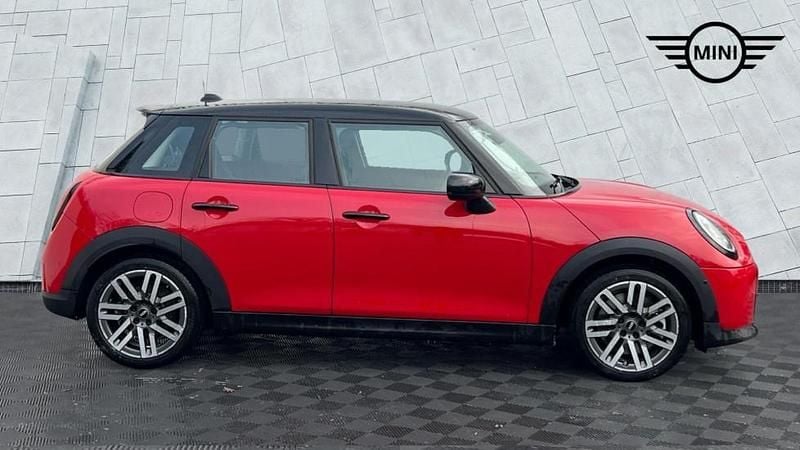 Used Mini Cooper S Hatch 201 HP (147 kW) 2025 Red Hatchback