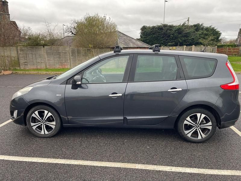 Used Renault Grand Scénic III Bose Edition 110 HP (80 kW) 2011 Grey MPV
