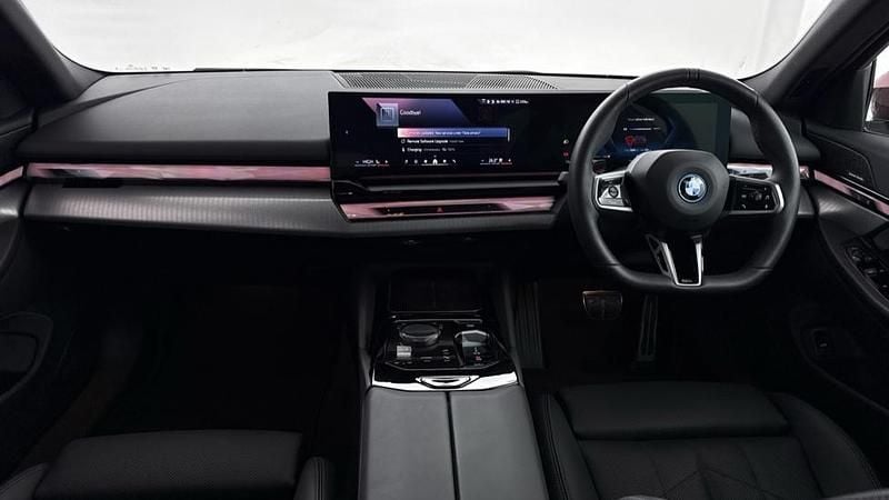 Used BMW i5 M Sport 246 kW (335 HP) 2025 Red