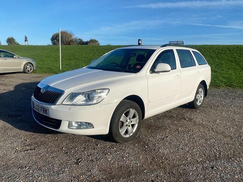Used Skoda Octavia 2012 White Estate