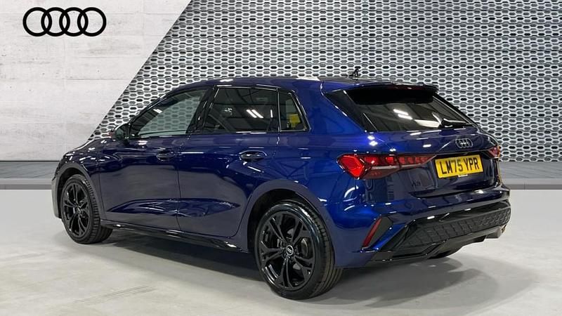 Used Audi A3 e-tron Comfort 204 HP (150 kW) 2025 Blue Hatchback