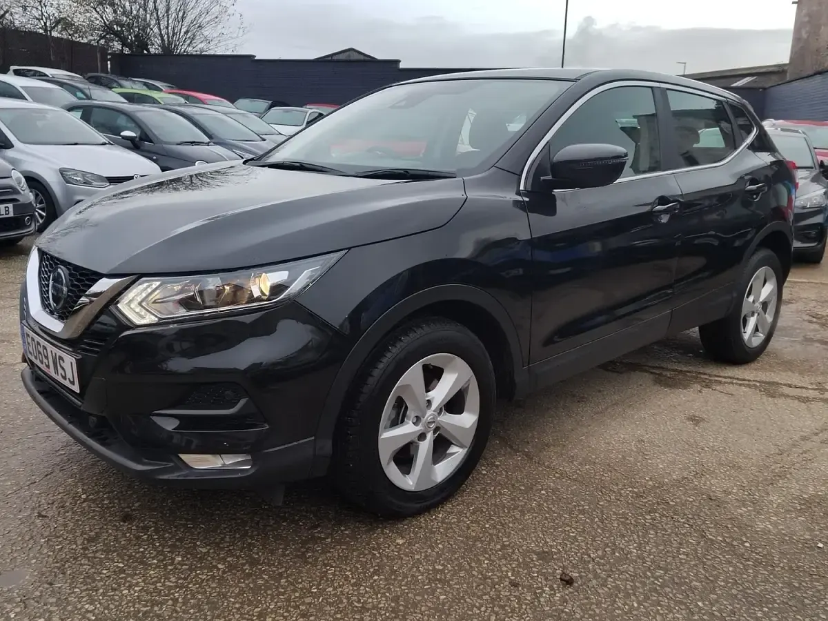 Used Nissan Qashqai Acenta Premium 160 HP (117 kW) 2019 Black SUV