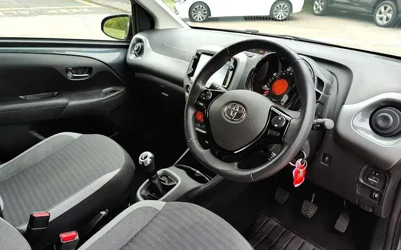 Used Toyota Aygo Trend 72 HP (52 kW) 2020 Grey Hatchback