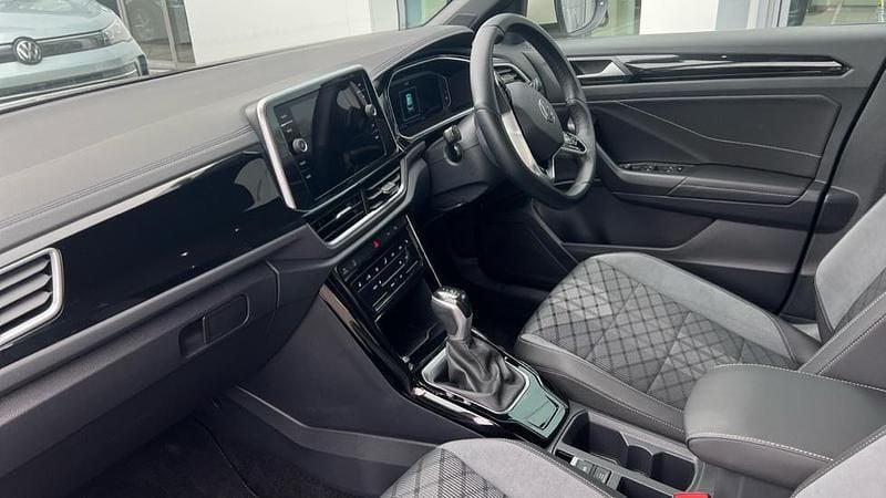 Used VW T-Roc R-line 150 HP (110 kW) 2023 Ascot grey SUV
