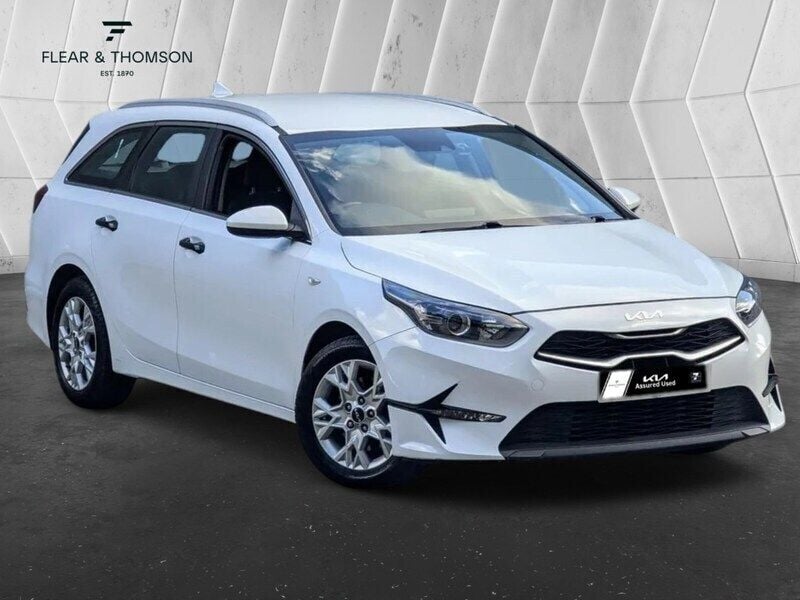 White Used 2022 Kia Ceed 2 Estate | £14,869 (Fair price) - Image 1/4