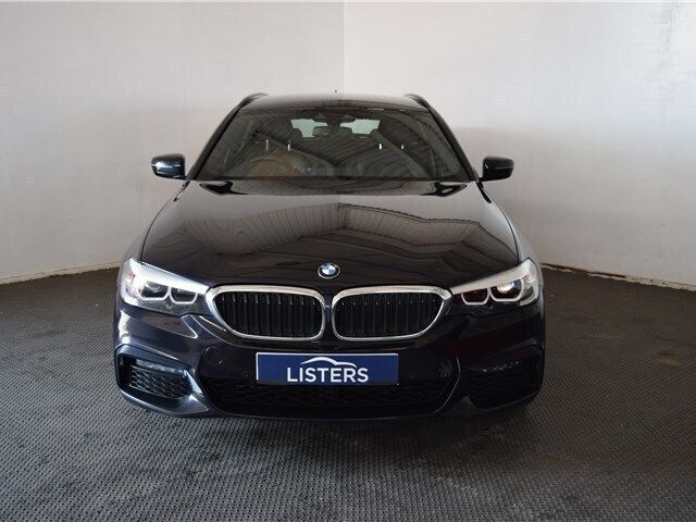 Metallic black sapphire Used 2019 BMW 520 M Sport Estate | £17,495 (Fair price) - Image 1/4