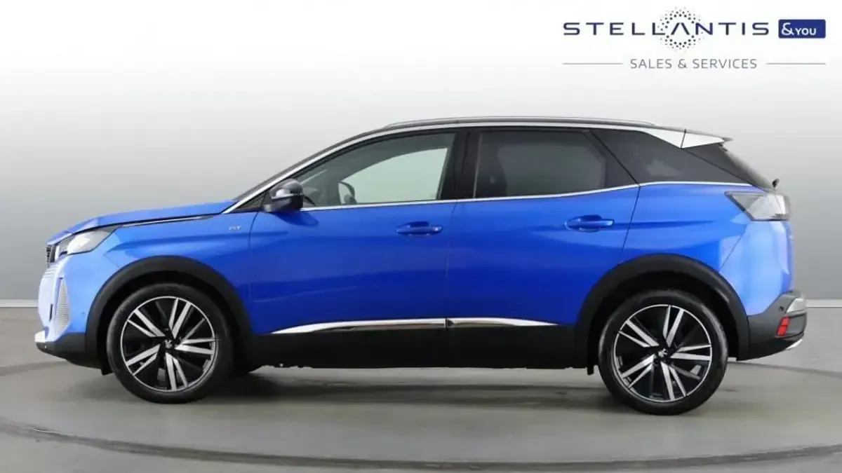 Used Peugeot 3008 Premium 129 HP (94 kW) 2022 Blue SUV