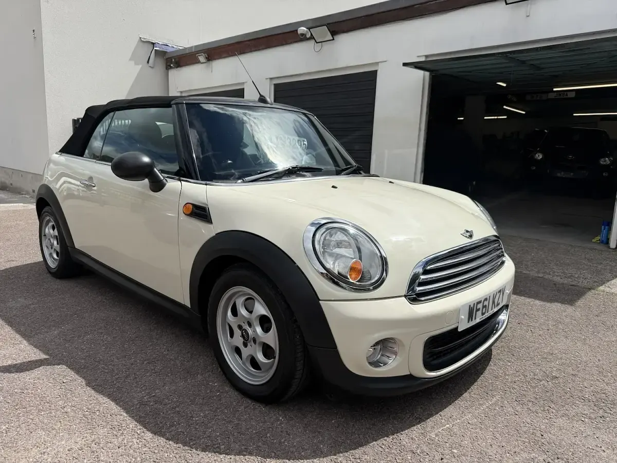 Used Mini ONE 98 HP (72 kW) 2011 White Hatchback