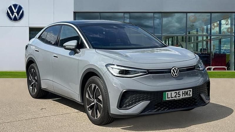 Moonstone grey black Used 2025 VW ID.5 Pro SUV | £29,750 (Fair price) - Image 1/4