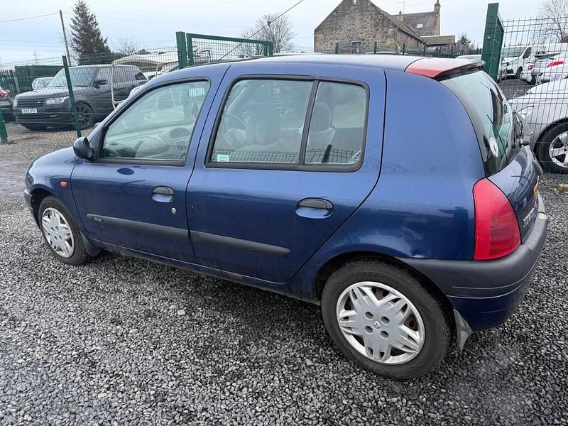 Used Renault Clio II 1999 Blue Hatchback