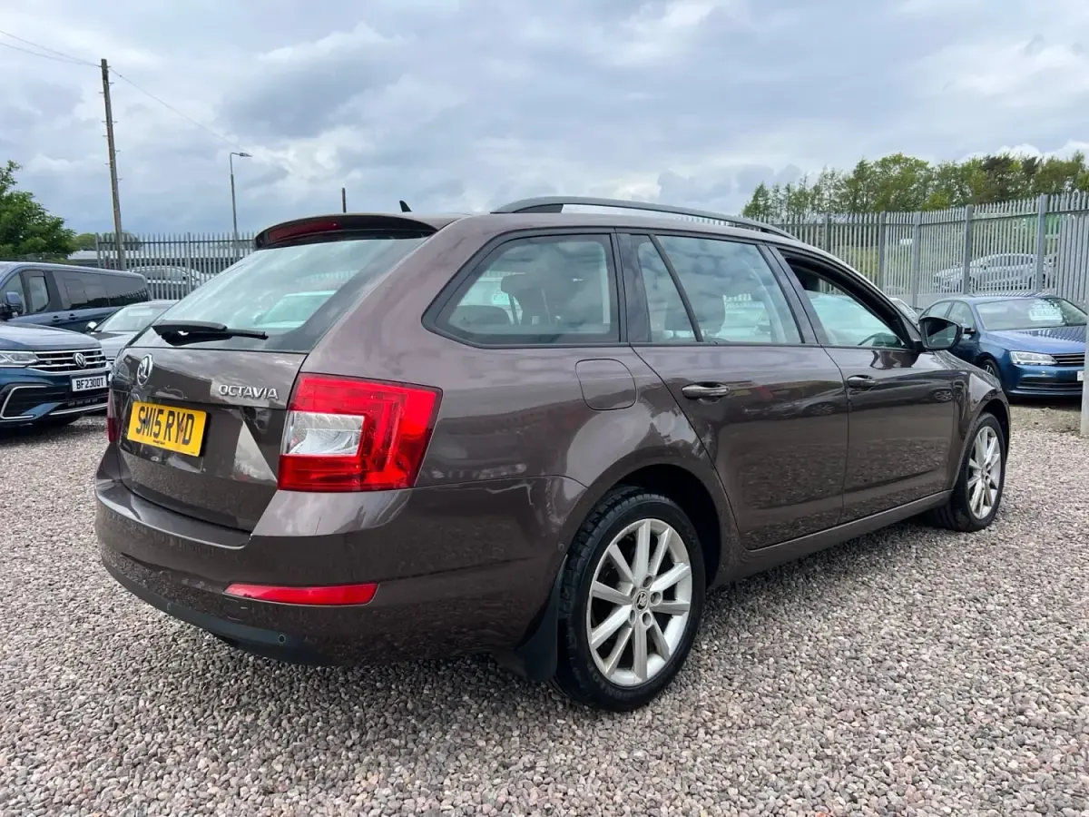 Gebraucht Skoda Octavia SE L 150 PS (110 kW) 2015 Braun Kombi