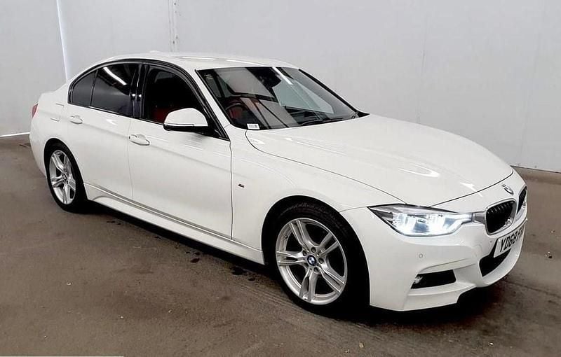 White Used 2018 BMW 320 M Sport Sedan | £17,890 (Good price) - Image 1/2