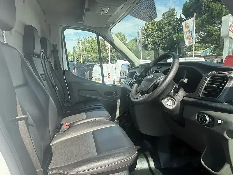 Used Ford Transit 130 HP (95 kW) 2023 White Van