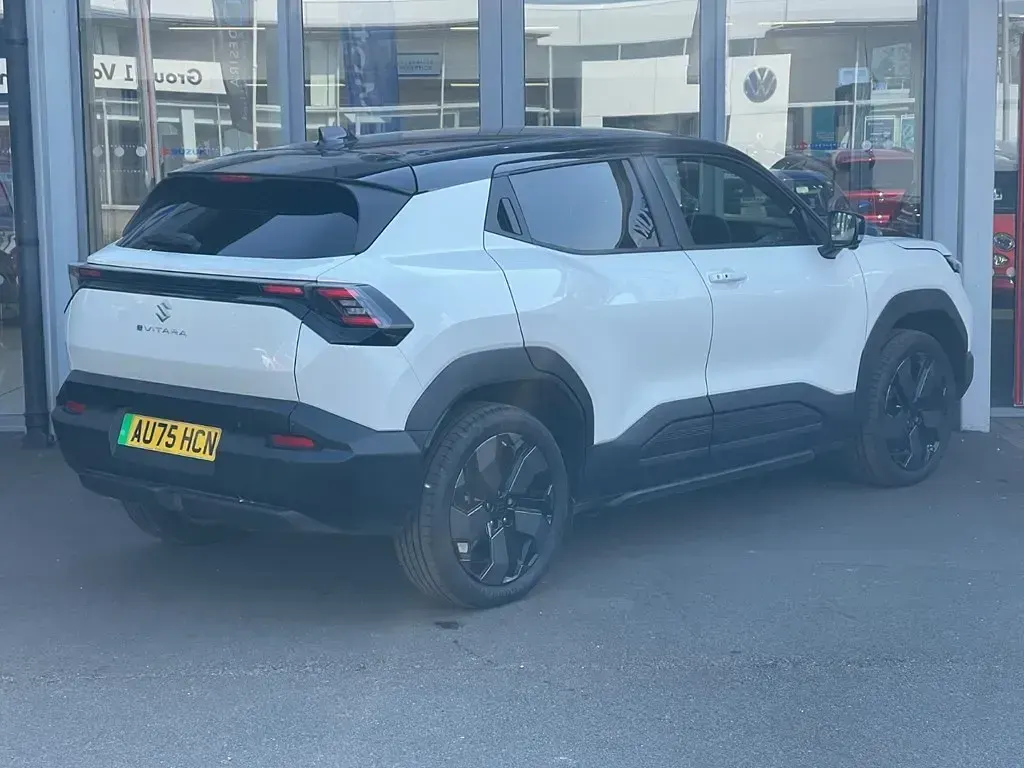 Second-hand Suzuki Vitara 135 kW (184 CP) 2025 Alb SUV