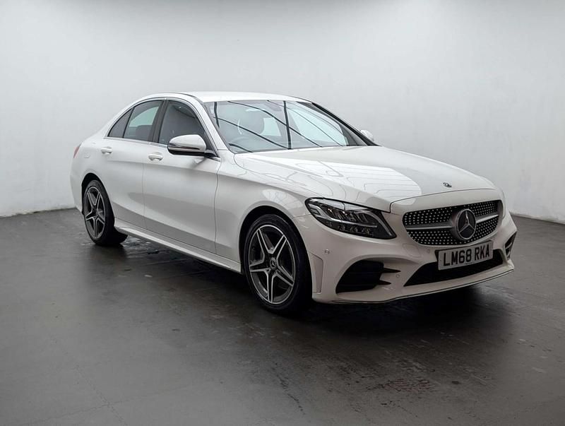 Used Mercedes C300 AMG line 2018 White Sedan