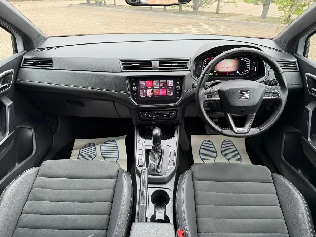 Used Seat Ibiza XCELLENCE Lux 115 HP (84 kW) 2019 White Hatchback