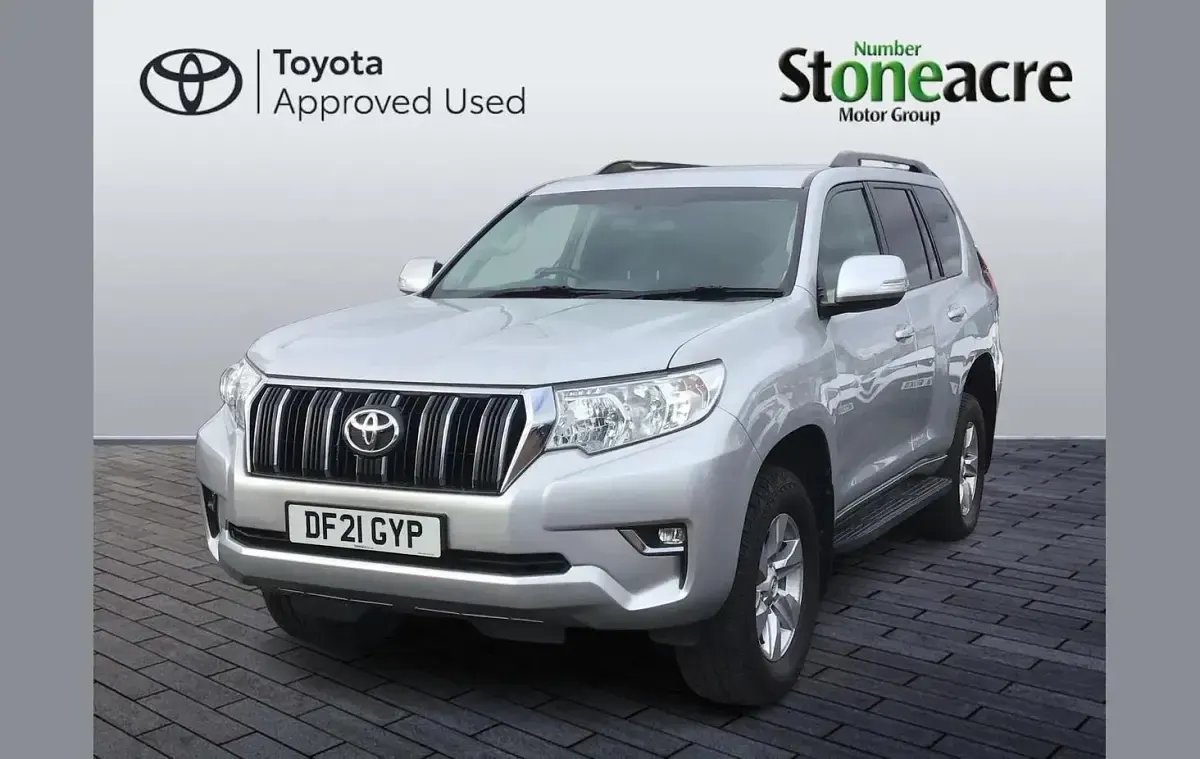 Usado Toyota Land Cruiser Active 204 HP (150 kW) 2021 Prateado SUV