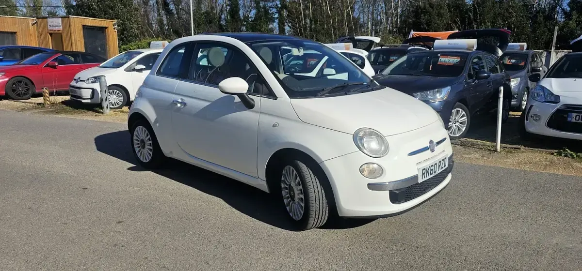 Used Fiat 500 Lounge 69 HP (50 kW) 2010 White Hatchback