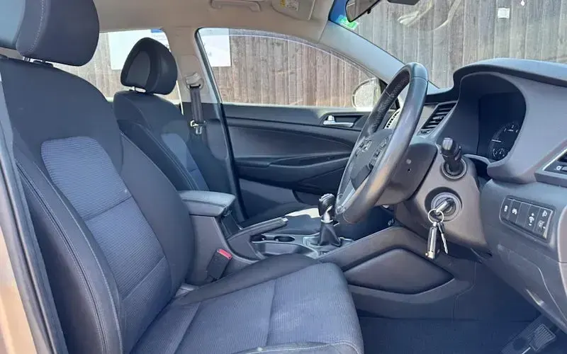 Used Hyundai Tucson SE 136 HP (100 kW) 2018 Beige SUV