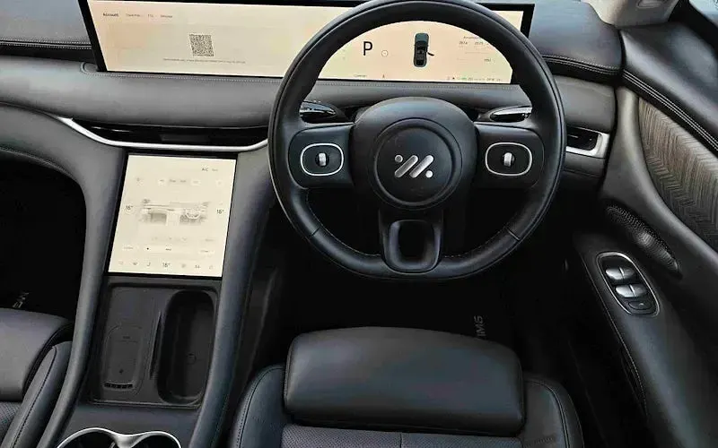 New MG IM6 553 kW (752 HP) 2025 Blue SUV
