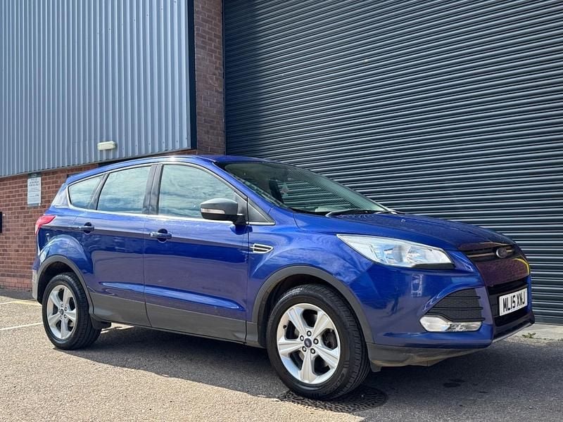Używany Ford Kuga Zetec 2015 Niebieski SUV