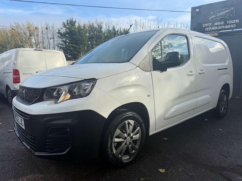 Used Peugeot Partner Premium 2022 White MPV