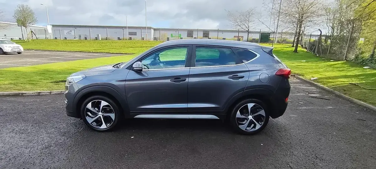 Used Hyundai Tucson Premium 136 HP (100 kW) 2017 Grey SUV