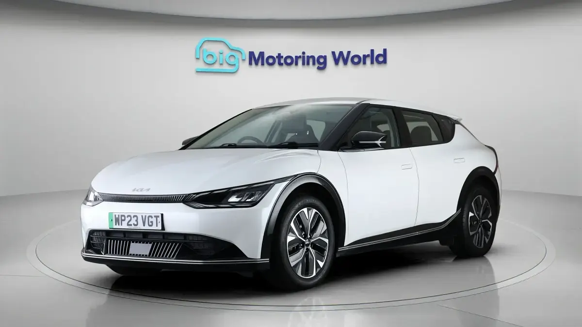 Used Kia EV6 Air 166 kW (226 HP) 2023 White SUV