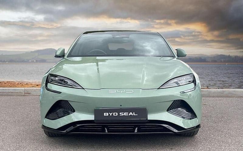 New BYD Seal Design 230 kW (313 HP) 2026 Sedan
