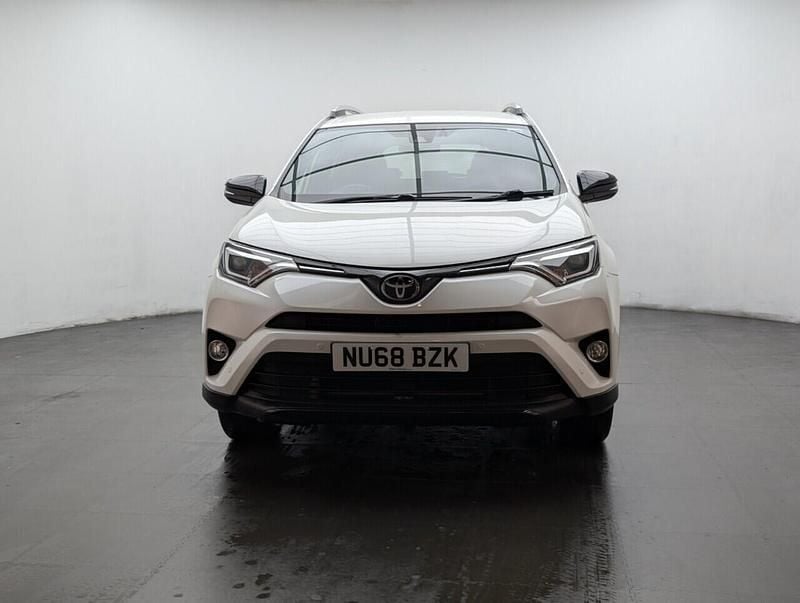 Used Toyota RAV4 2018 White Estate