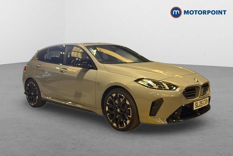 Begagnad BMW M135 300 HK (220 kW) 2025 Grå Halvkombi