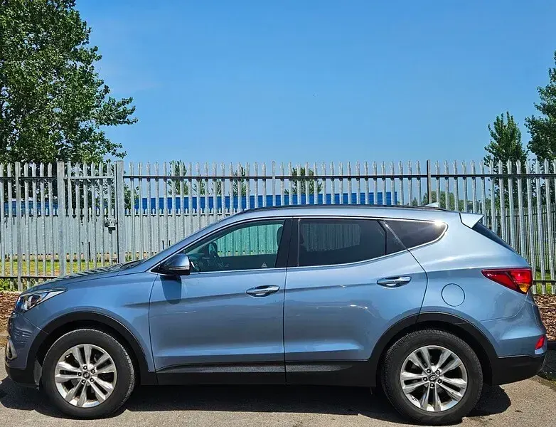 Used Hyundai Santa Fe Premium 200 HP (147 kW) 2016 Blue SUV