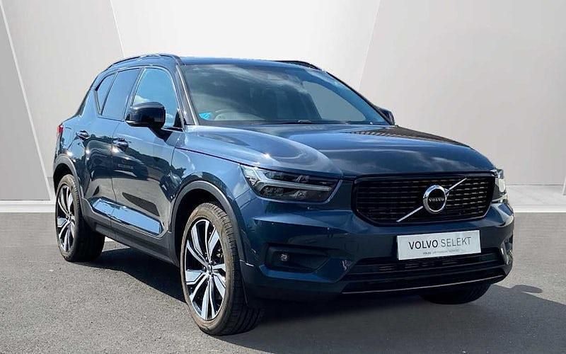 Used 2022 Volvo XC40 R-Design Pro SUV | £26,895 (A bit pricey) - Image 1/3