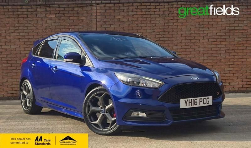 Blue Used 2016 Ford Focus ST Hatchback | £10,995 (Fair price) - Image 1/2