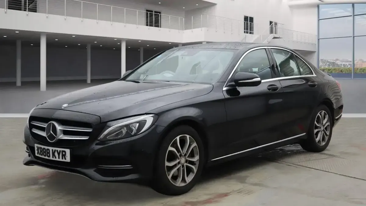 Used Mercedes C200 184 HP (135 kW) 2014 Black Sedan