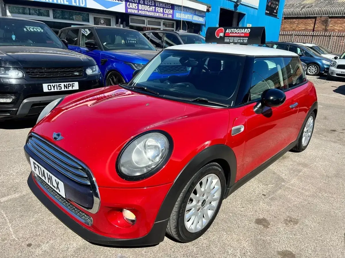 Usado Mini Cooper Hatch 136 CV (100 kW) 2014 Rojo Utilitario